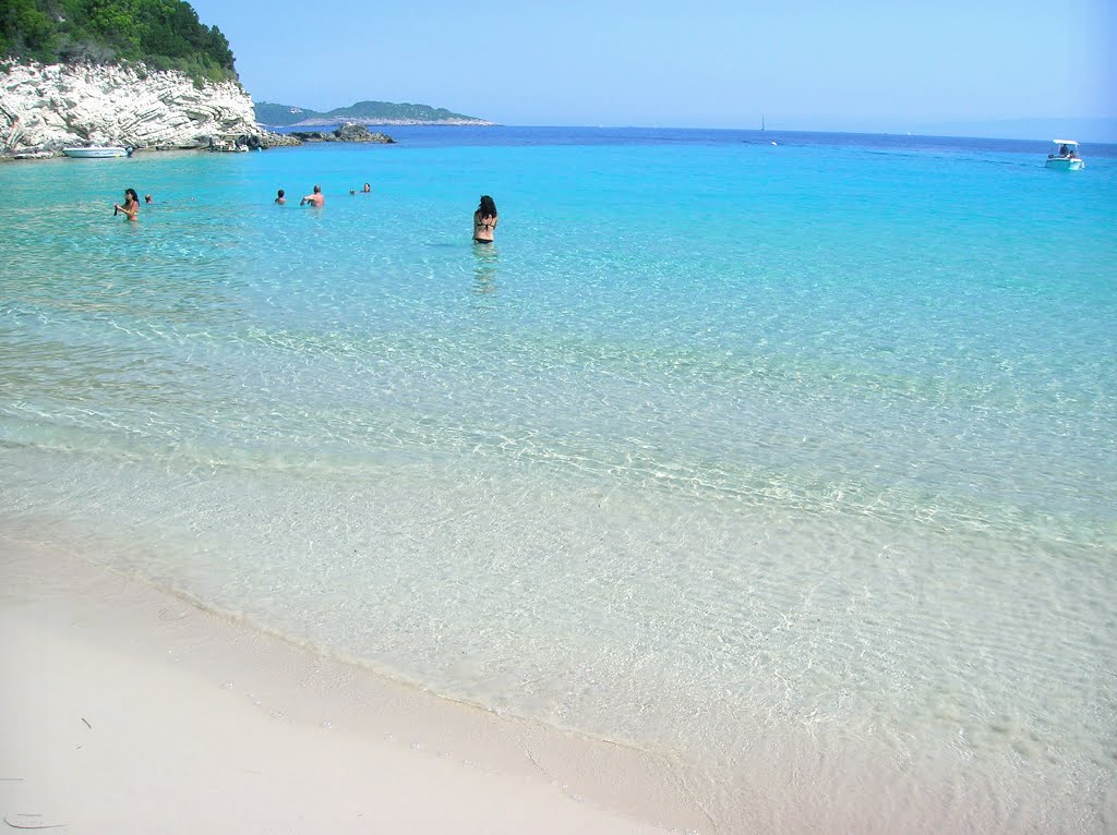  Voutoumi plaža Antipaksi 